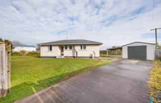 33 Holland Crescent, Bulls