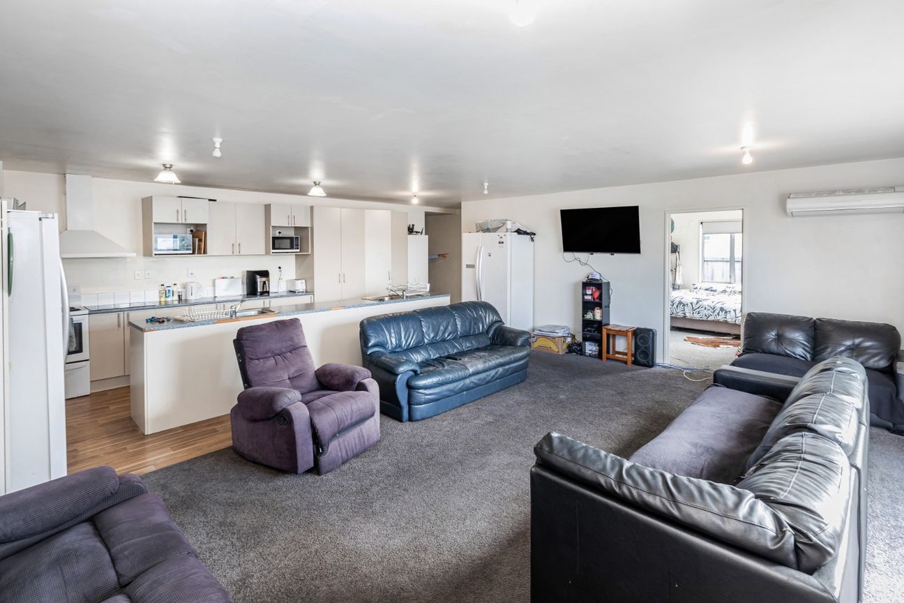 Spacious Six Bedroom Home Near The University Of Canterbury - Widok 3
