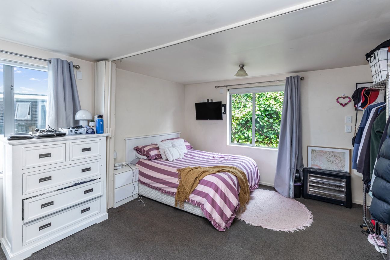 Spacious Six Bedroom Home Near The University Of Canterbury - Widok 4