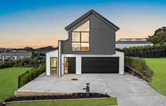 61 Rongoa Maori Way, Pukekohe