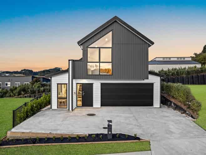 61 Rongoa Maori Way, Pukekohe