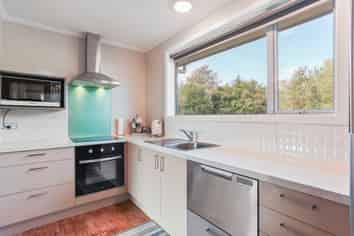 56 Lakewood Drive, Burwood