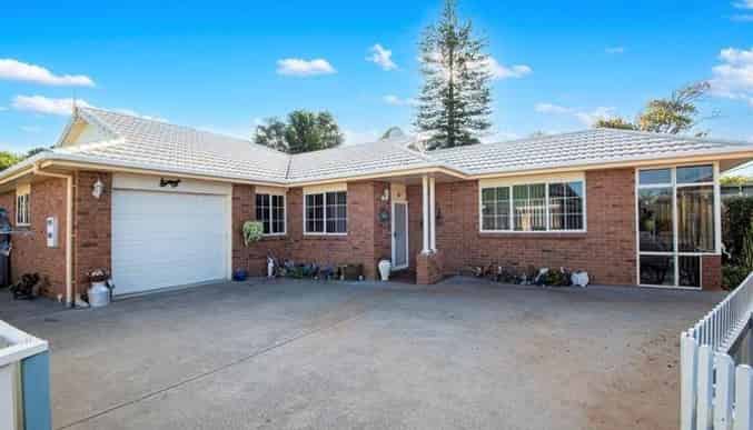 2/1 Sierra Avenue, Kamo