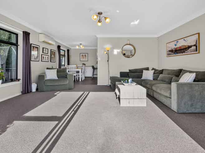 52B Amanda Avenue, Dinsdale