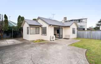 24A Ben Lora Place, Mangere East