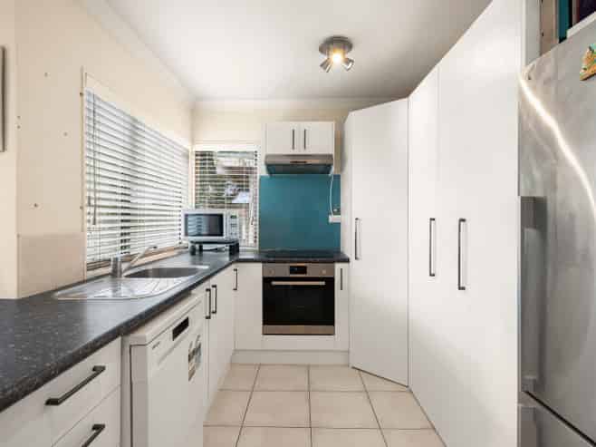 24A Ben Lora Place, Mangere East