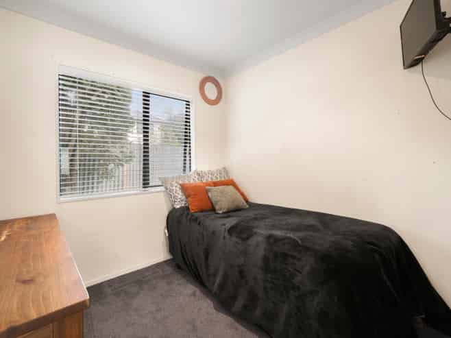 24A Ben Lora Place, Mangere East