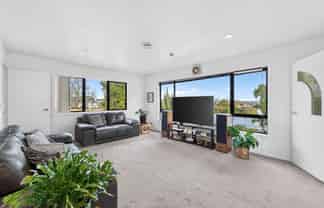 2/51 Merani Street, Belmont