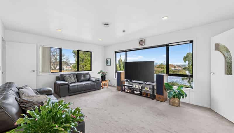2/51 Merani Street, Belmont