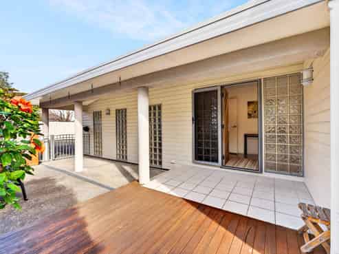 2/51 Merani Street, Belmont