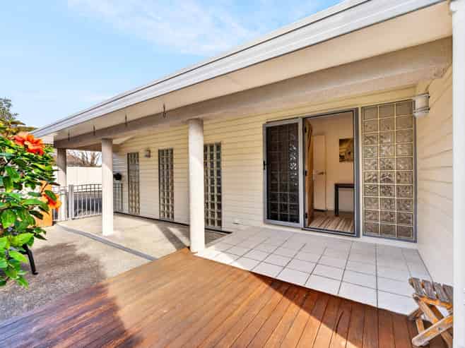 2/51 Merani Street, Belmont