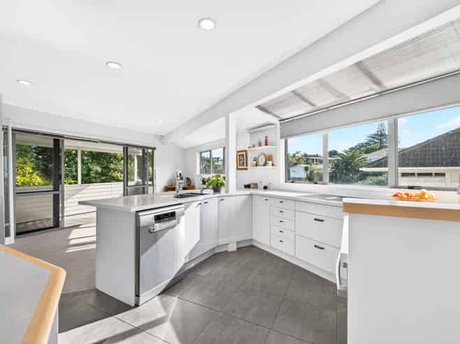 2/51 Merani Street, Belmont