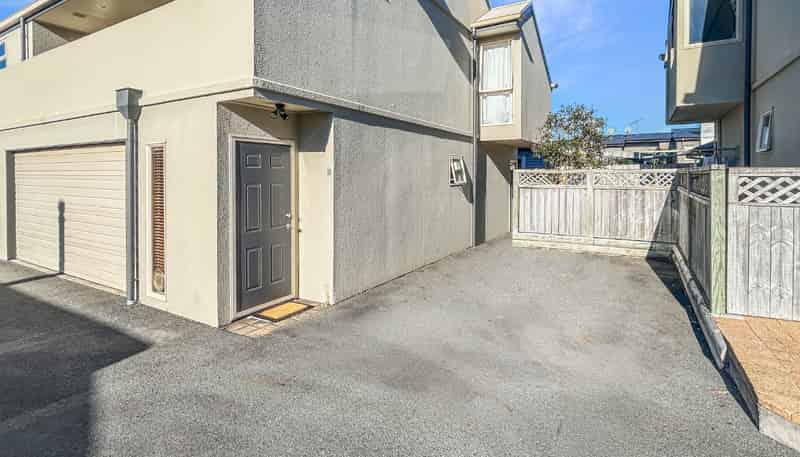 B/6 Manning Street, Hamilton Central