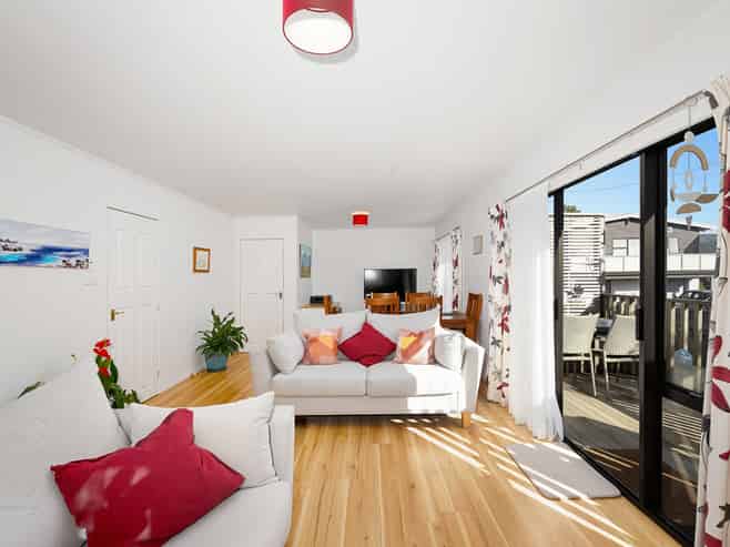 19A Pine Avenue, Henderson