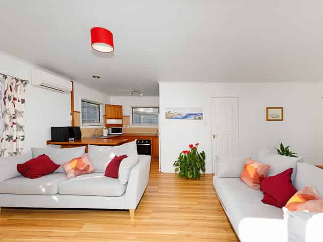 19A Pine Avenue, Henderson