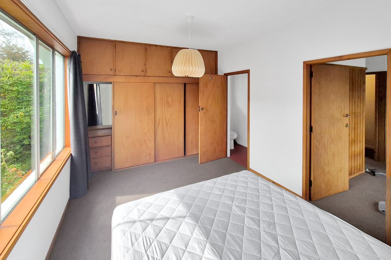 Five Bedroom Two Bathroom Property In Ilam - Widok 5