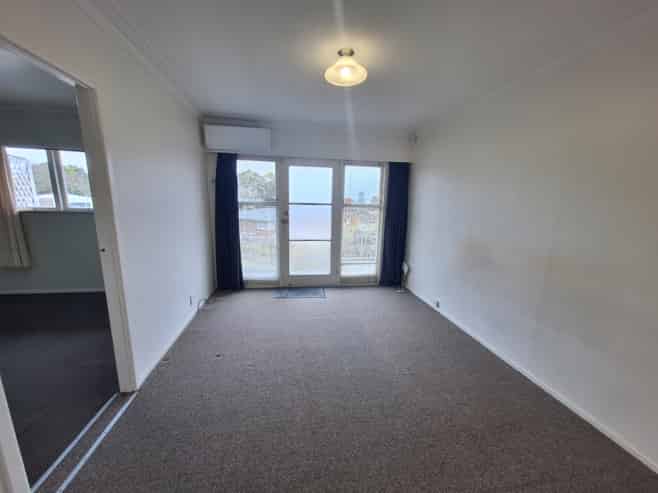 2/39 McRae Road, Mount Wellington