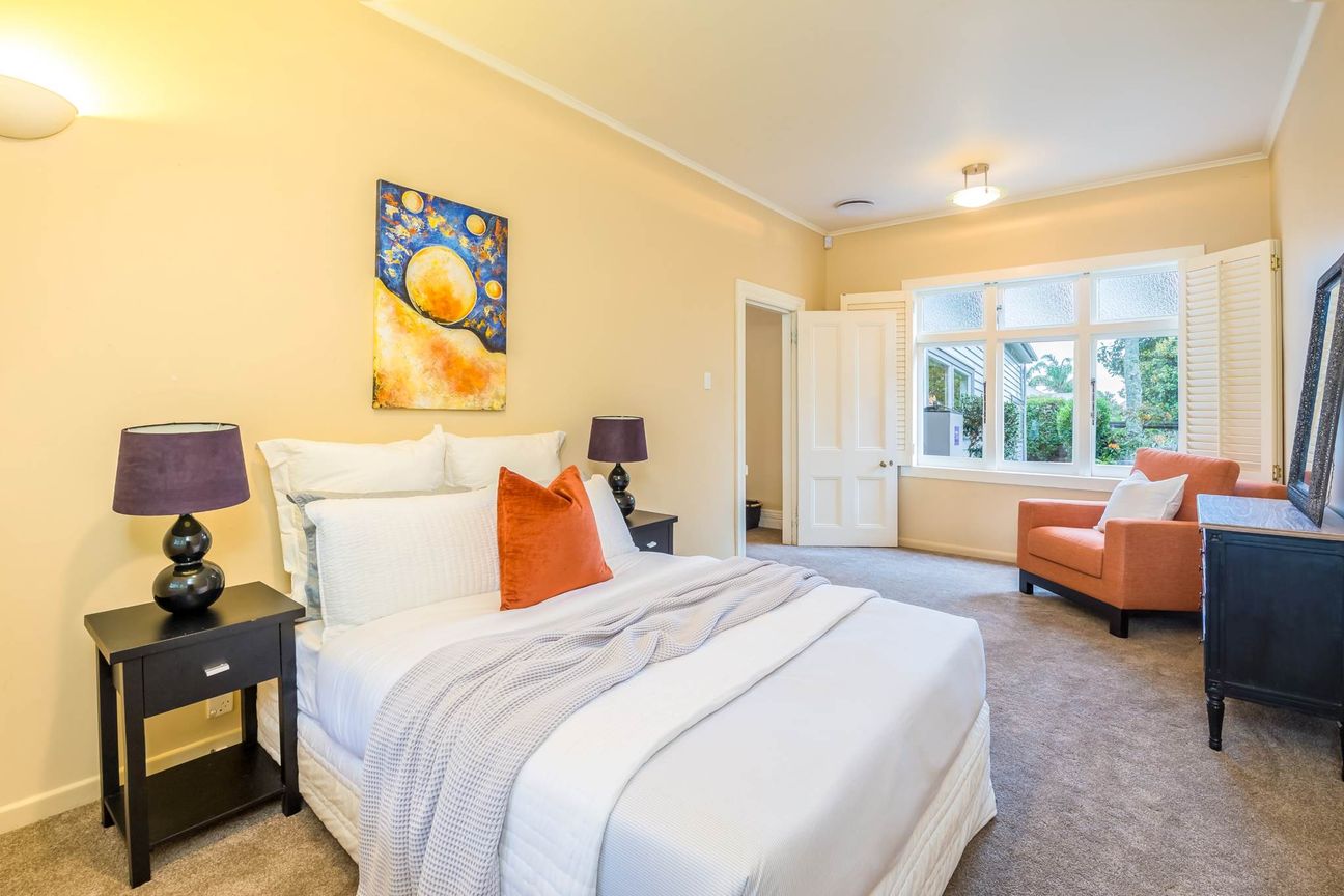 STUNNING EPSOM VILLA - Widok 5