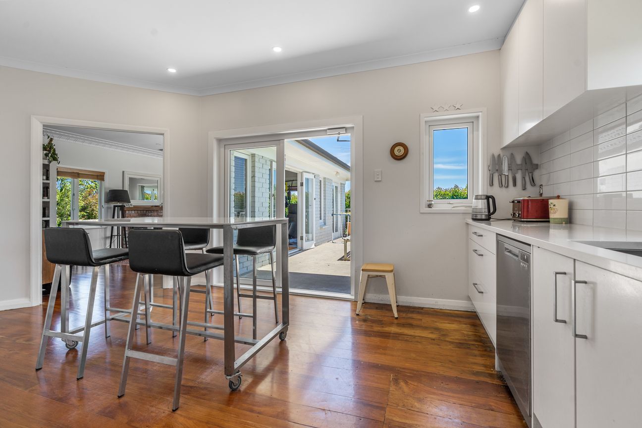 Charming Character Home on 923sqm - Mehr
