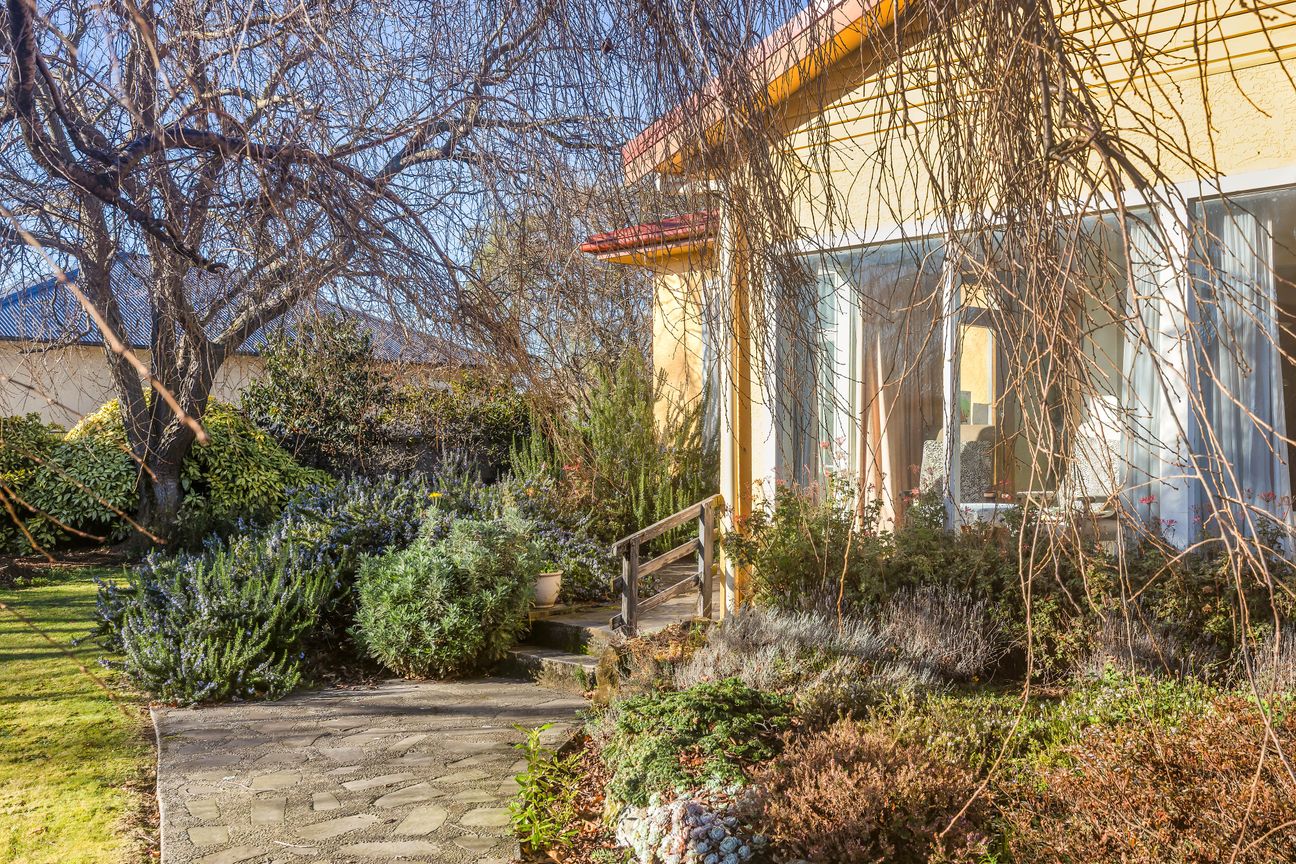 First Time Offered in Nearly 65 Years - Widok 2