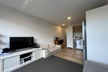 Auckland - Address withheld