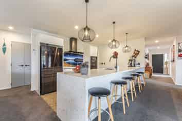 2 Ruataniwha Drive, Collingwood