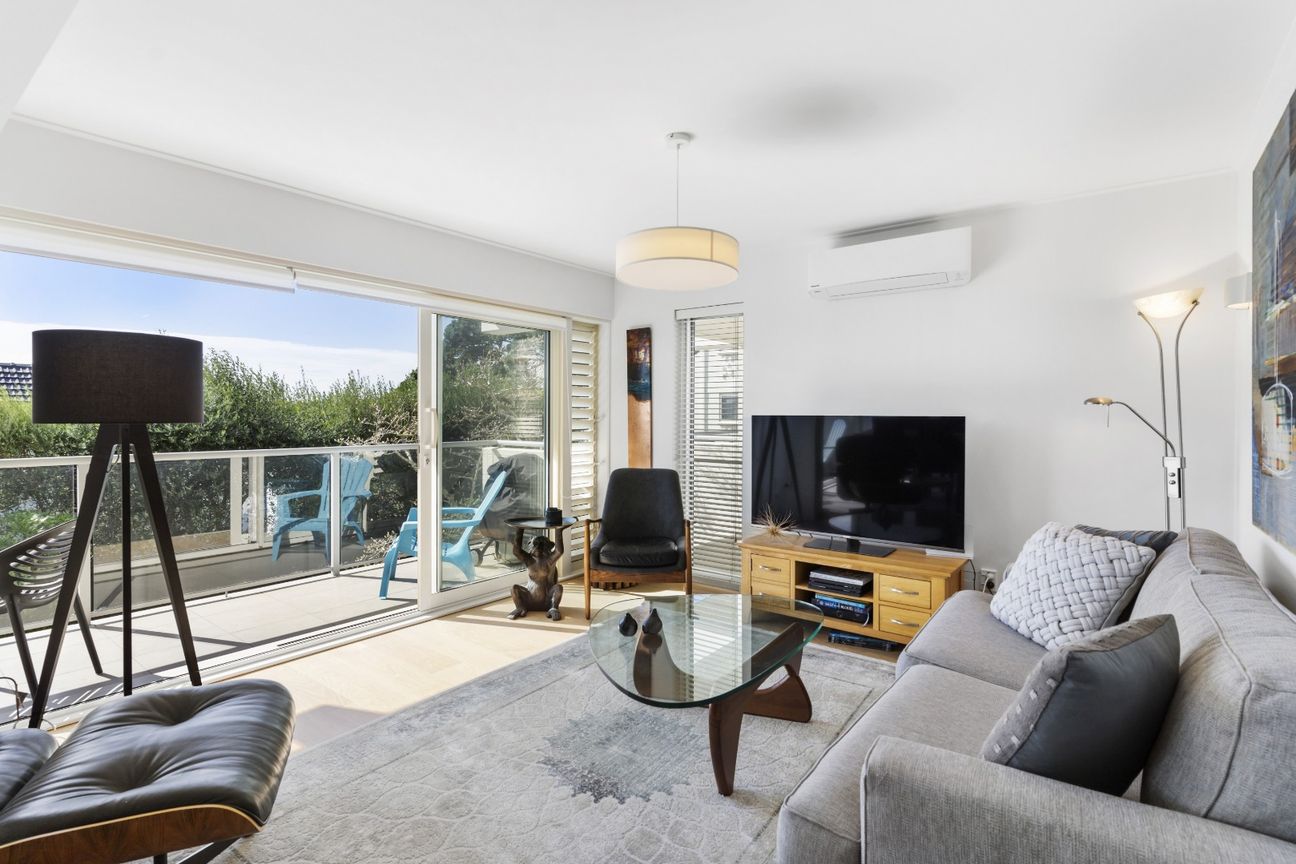 Luxury Oceanfront Living at Its Finest! – další