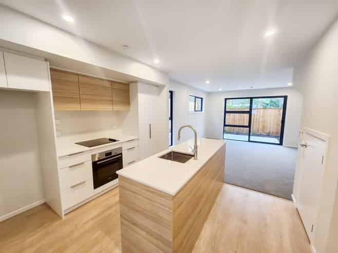 6/31 Wainuiomata Road, Wainuiomata