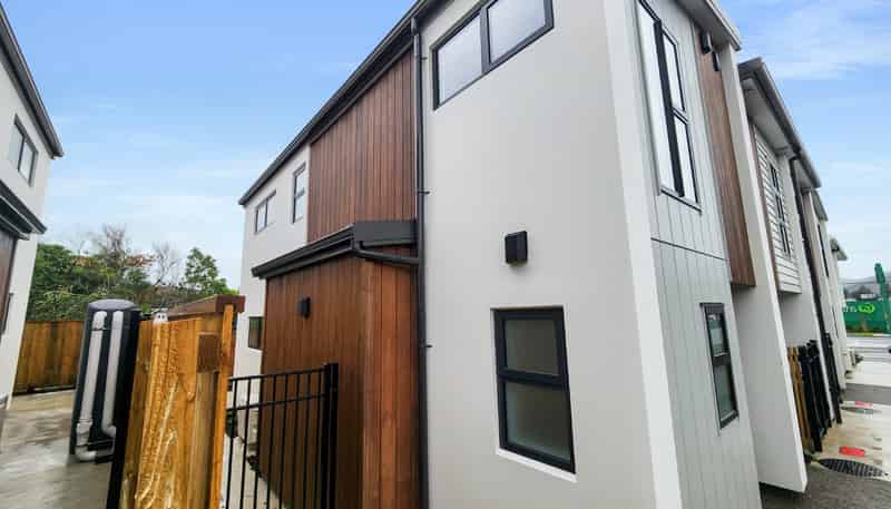 6/31 Wainuiomata Road, Wainuiomata