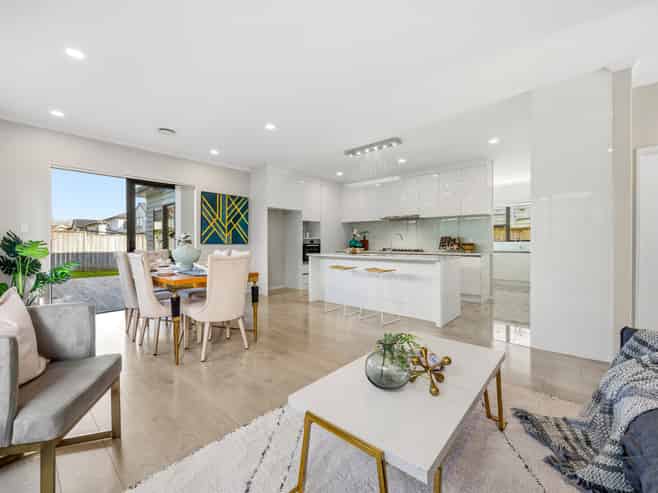 10 Ballinabreen Road, Flat Bush