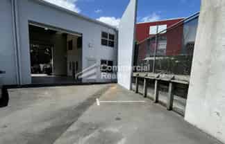 Office & Warehouse With Secure Yard