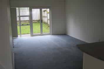 15/57 Gladstone Road, Northcote