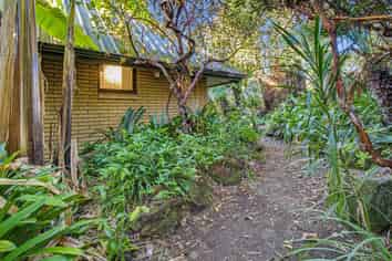 17 Aquarius Drive, Kawaha Point