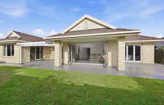 17 Blossom Grove, Papamoa