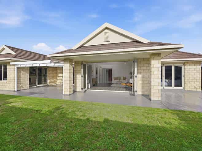 17 Blossom Grove, Papamoa