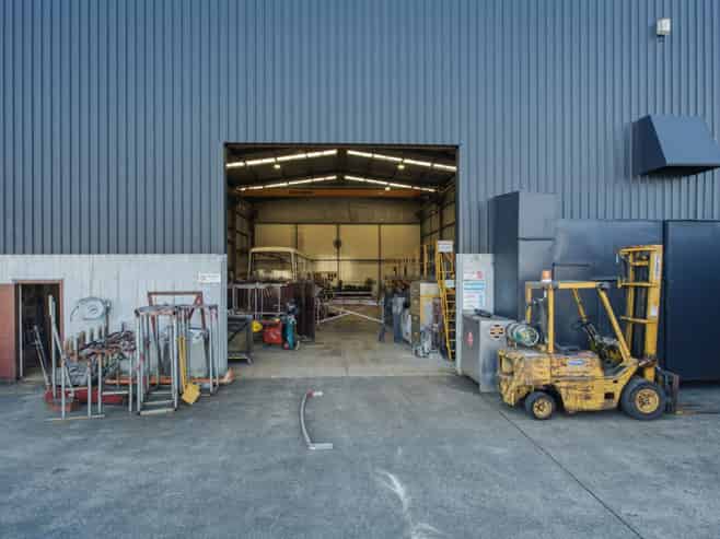 Big Building, Big Land, Long Lease