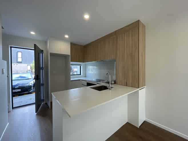 7/474 West Coast Road, Glen Eden