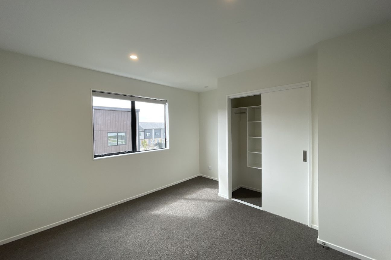 Townhouse ready to move in and call home! - Więcej