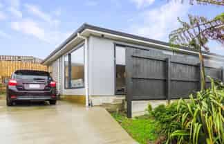 60A Stewart Drive, Newlands