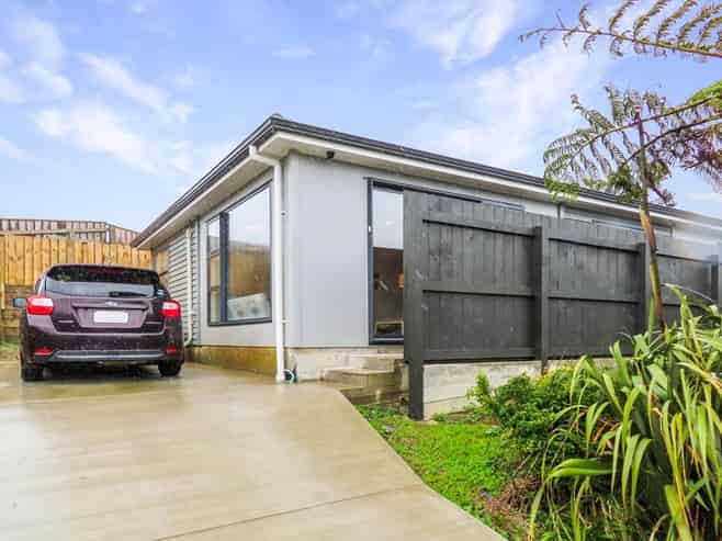60A Stewart Drive, Newlands