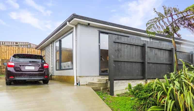 60A Stewart Drive, Newlands