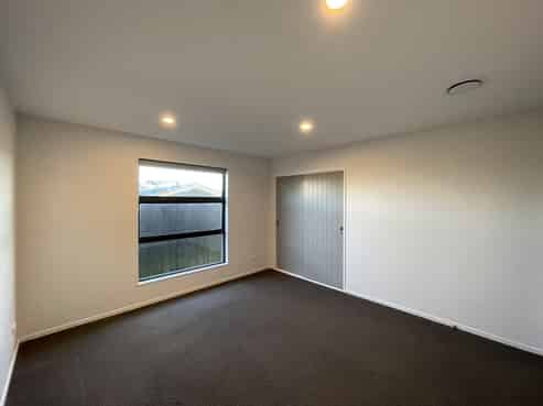 60A Stewart Drive, Newlands