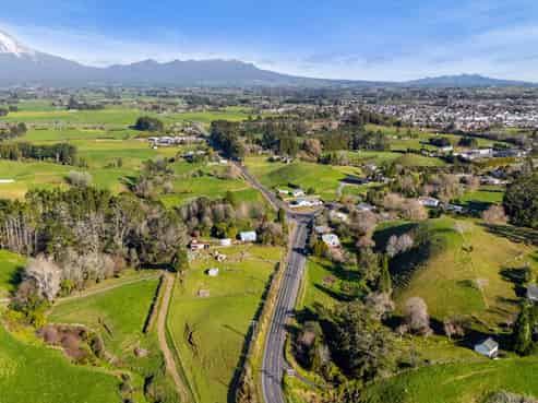71 Tarata Road, Inglewood