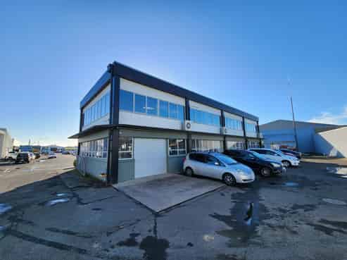 Office Space with Supporting Warehouse