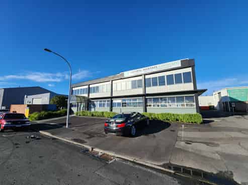 Office Space with Supporting Warehouse