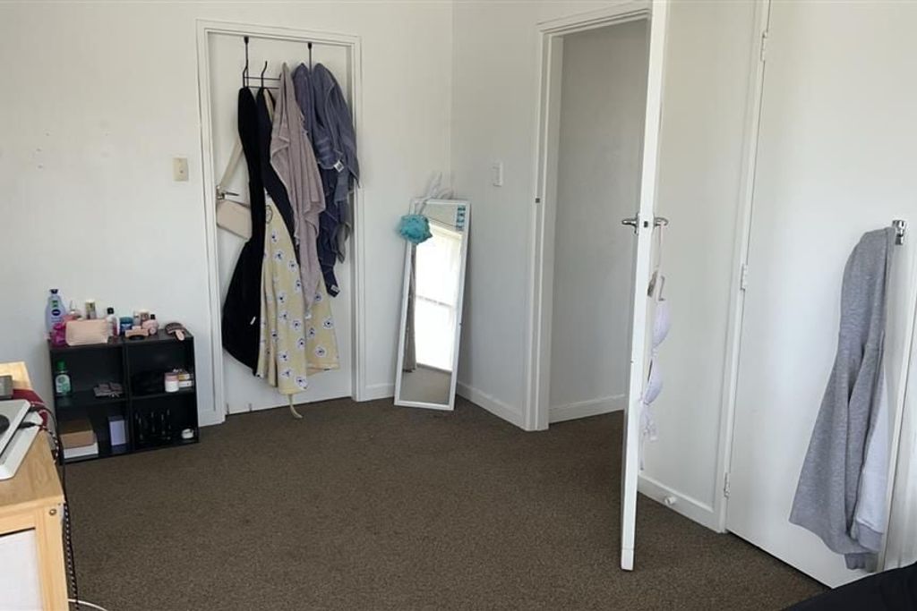 Charming 2-Bedroom Unit with Garage – Great Locati - Widok 6