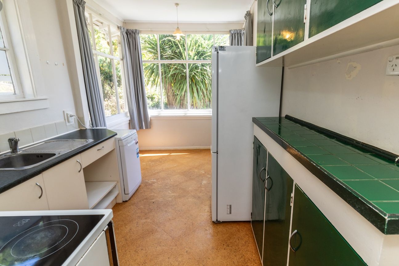 Enjoy stunning views from this hidden retreat - Altro