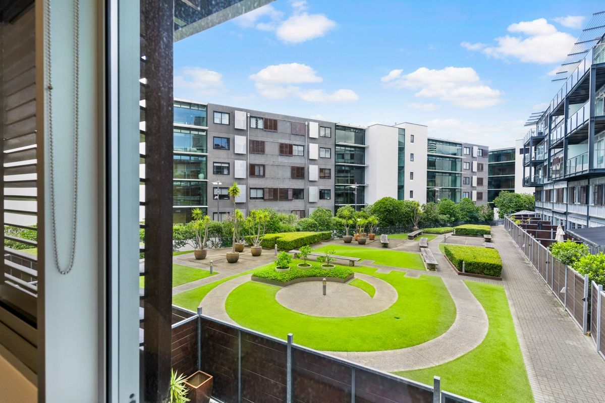 Sunny with Private Courtyard - Viaduct Point - Widok 2