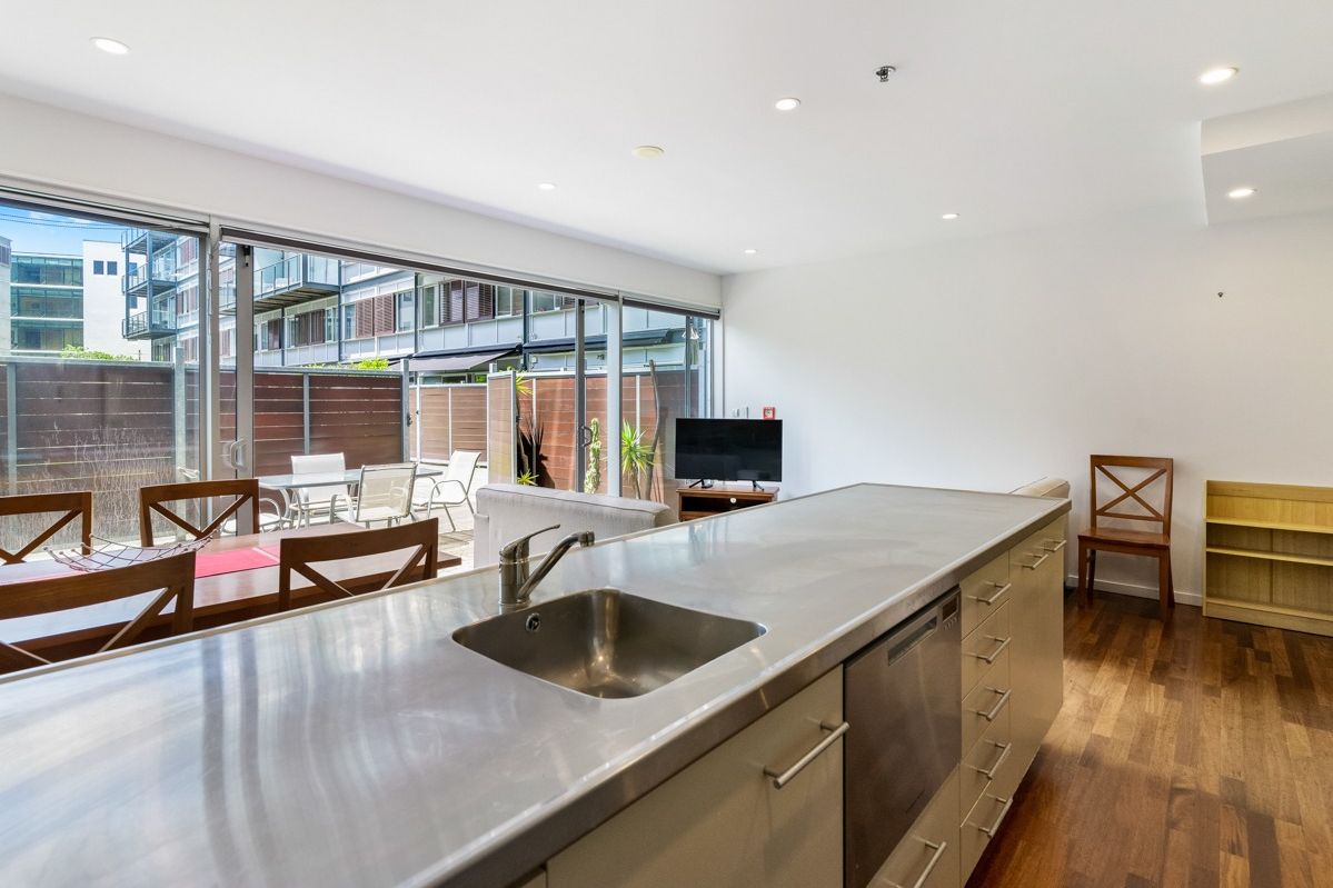 Sunny with Private Courtyard - Viaduct Point - Widok 5