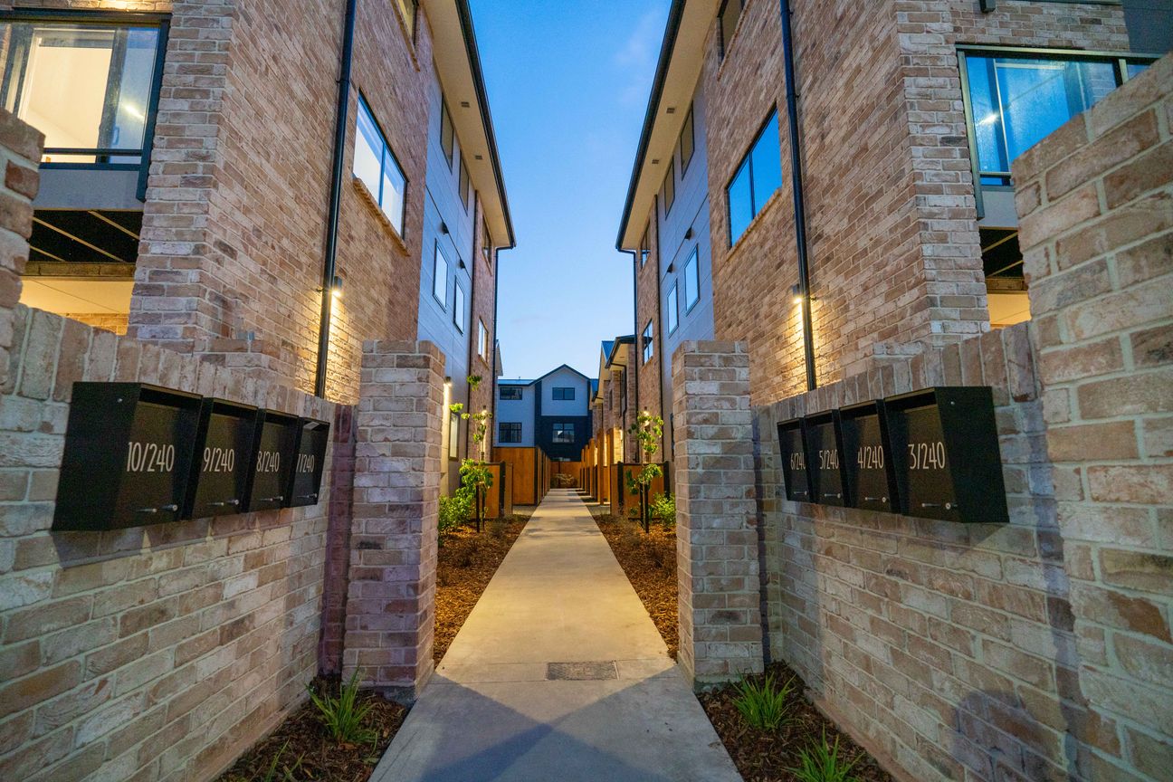 Fully Furnished CBD Apartment - Vista 2